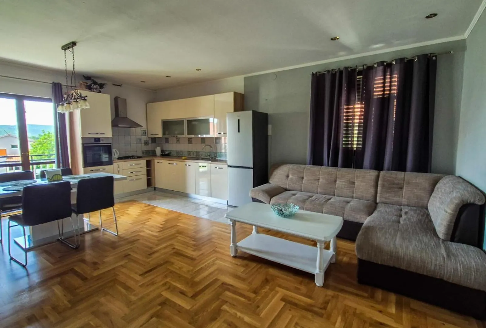 Apartments And Pansion M&R Turanj Szálloda