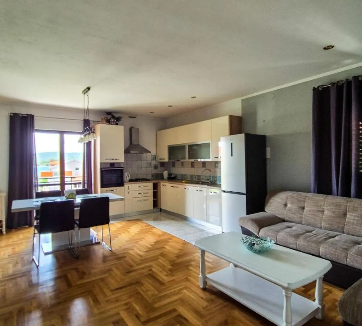 Apartments And Pansion M&R Turanj