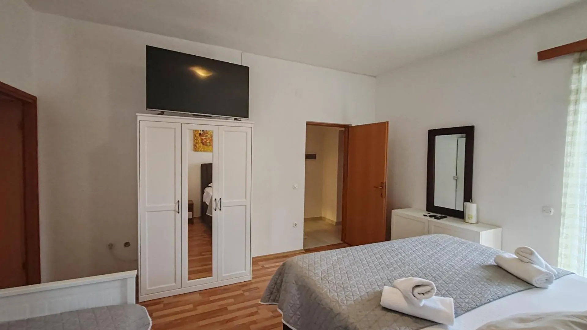 Apartments And Pansion M&R Turanj
