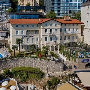 hotel-domino-opatija.primorje-gorskikotar.com/
