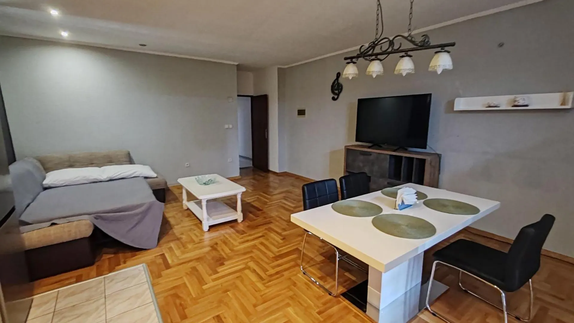 Hotel Apartments And Pansion M&R Turanj